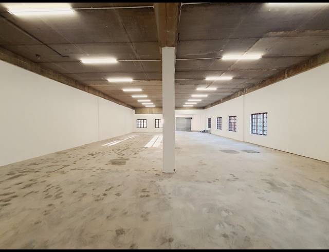 346M² RETAIL TO LET IN HALFWAY HOUSE